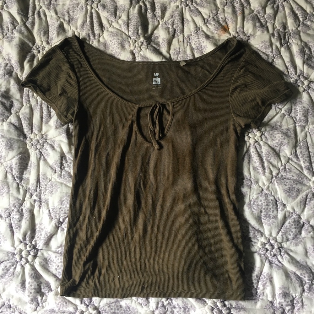 Pacsun hunter green keyhole tee